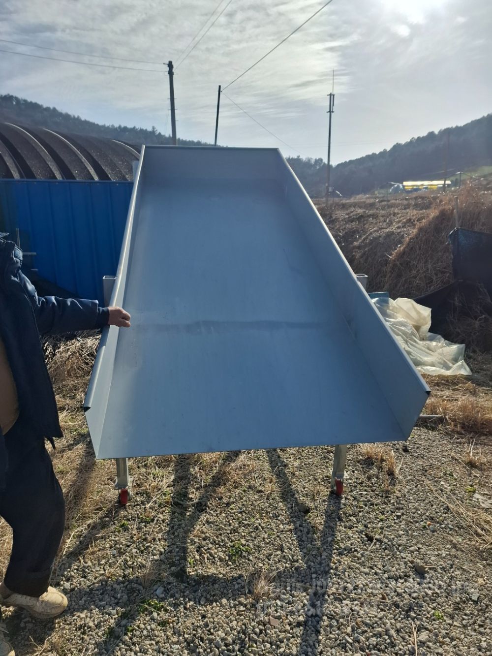  벼투입기 벼투입기  뒤우측면