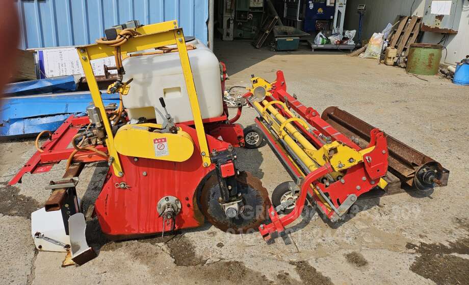  불스 휴립 복토기 휴립 복토기  뒤우측면