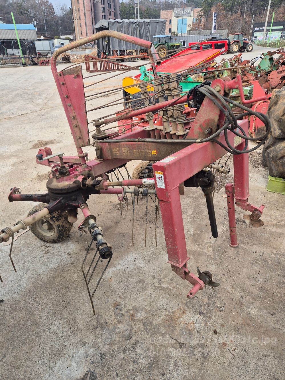  Rake SR3600  뒤우측면