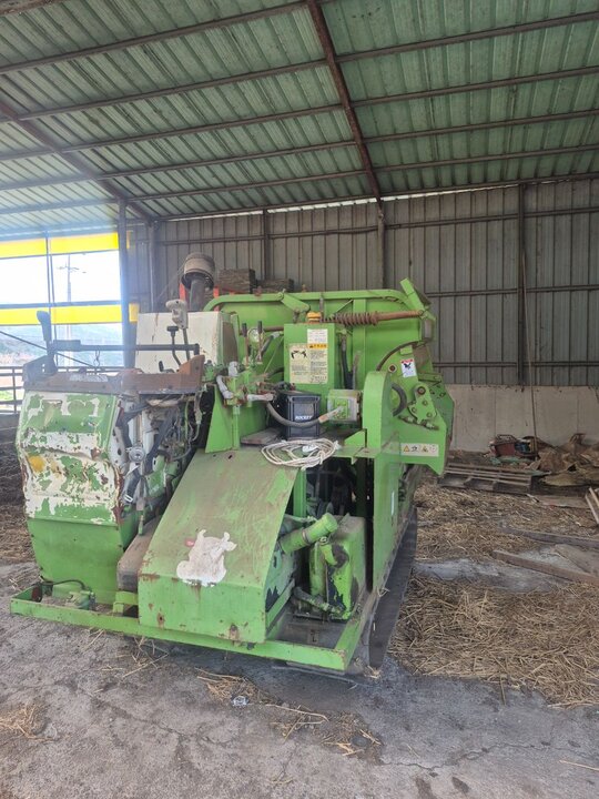 대광 농기계 원형볏짚절단기 DKC-2003(61/h) 앞좌측면