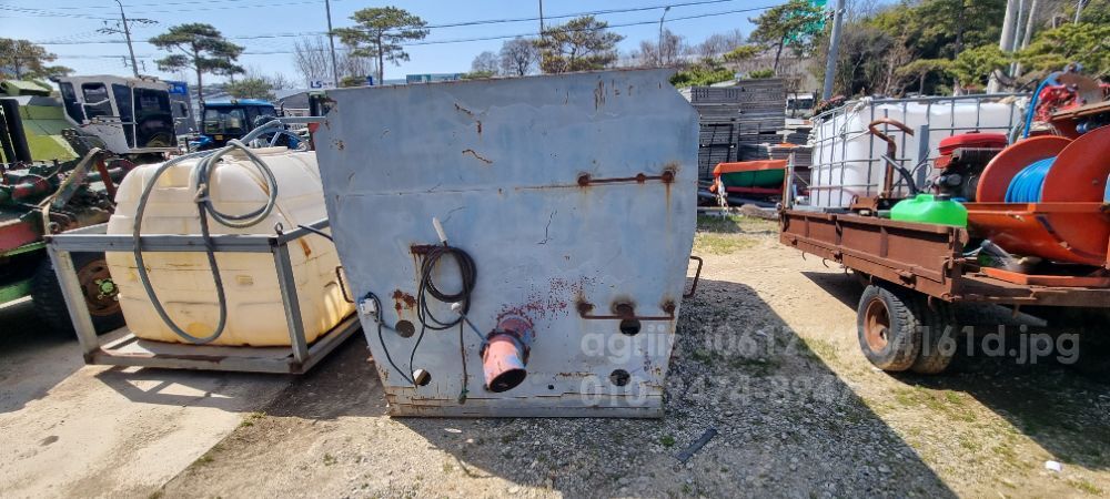 명일기공 곡물탱크  명일기공 곡물탱크  곡물탱크 뒤우측면