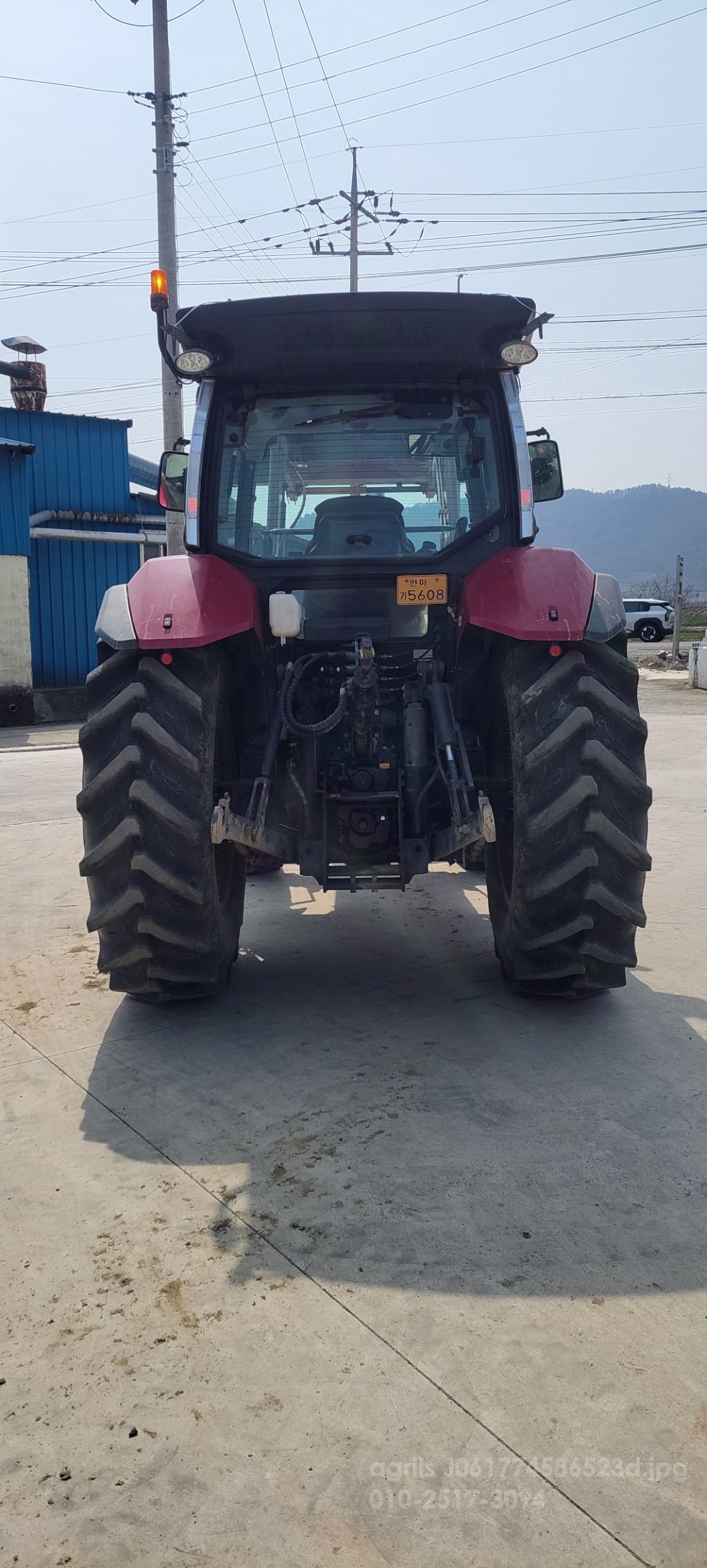 Yanmar Tractor YT5113A (113hp) 뒤우측면