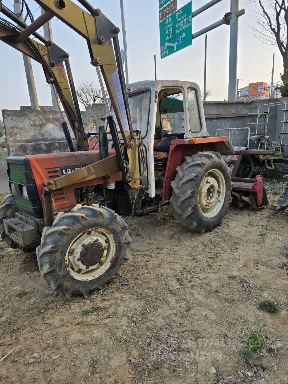 NewHolland Tractor 55-66D (55hp) 뒤우측면