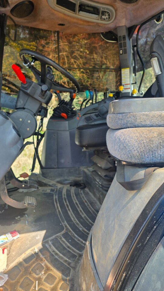 NewHolland Tractor TX110A (110hp) 앞좌측면