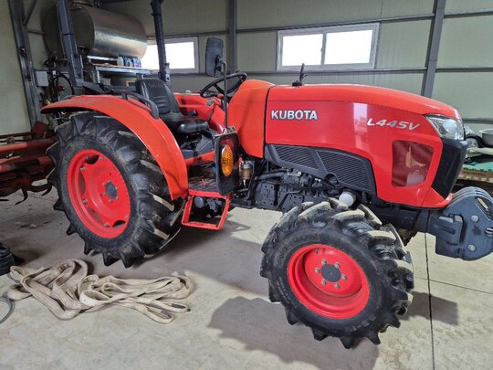 Kubota Tractor L44SV (44hp) 앞좌측면