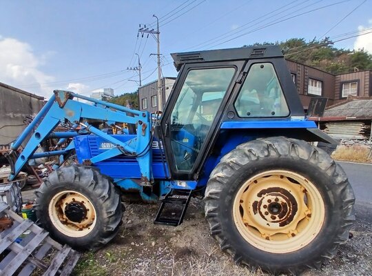 NewHolland Tractor 110-90DT (110hp) 앞좌측면