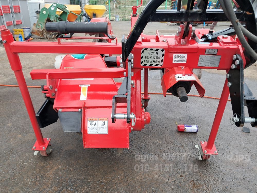  논두렁 조성기 SZ-350H  뒤우측면