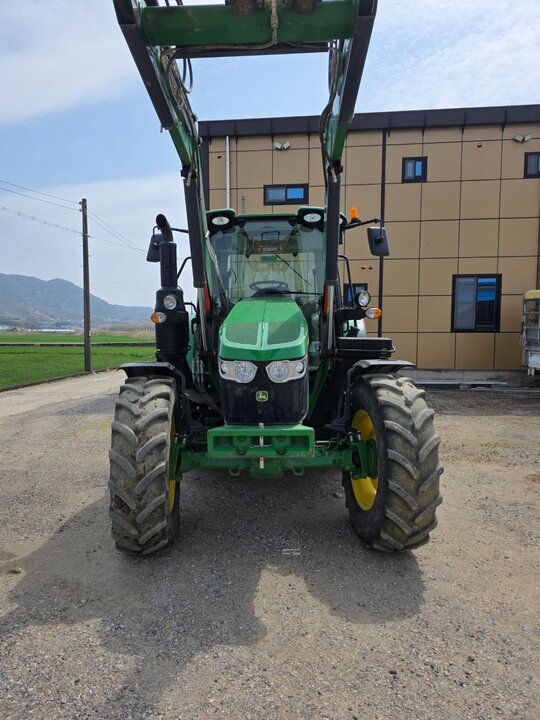 JohnDeere Tractor 6100M (100hp) 앞좌측면
