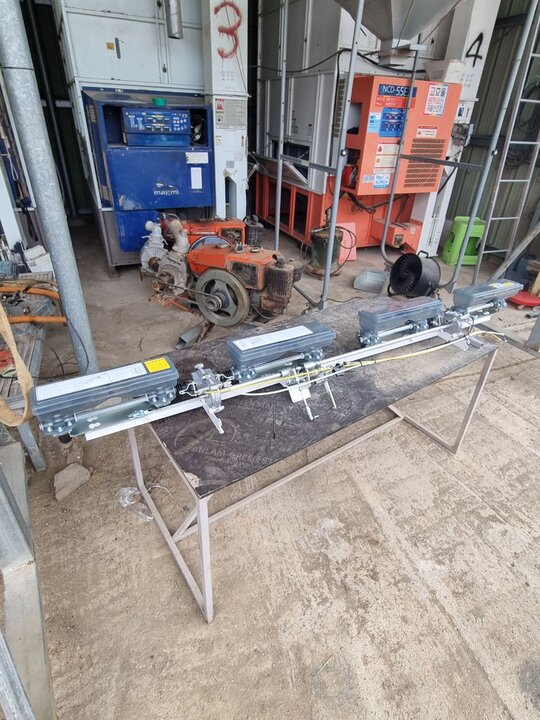 Yanmar Rice transplanter YR8DA (8Rows) 앞좌측면