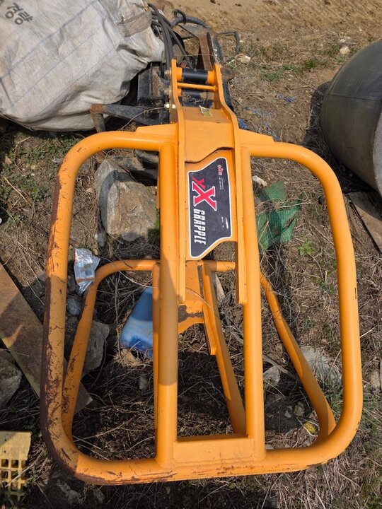  굴삭기용 베일 Bale Gripper sh-g70L  앞좌측면