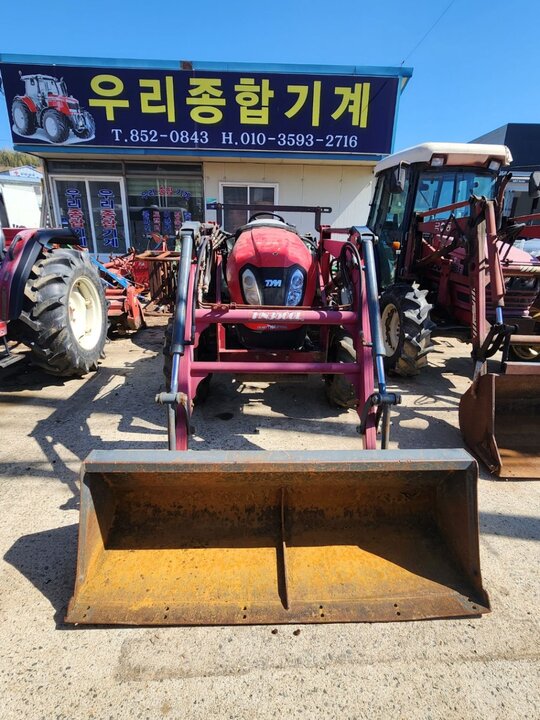 TYM Tractor T483 (48hp) 앞좌측면