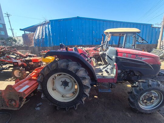 TYM Tractor T390 (39hp) 앞좌측면
