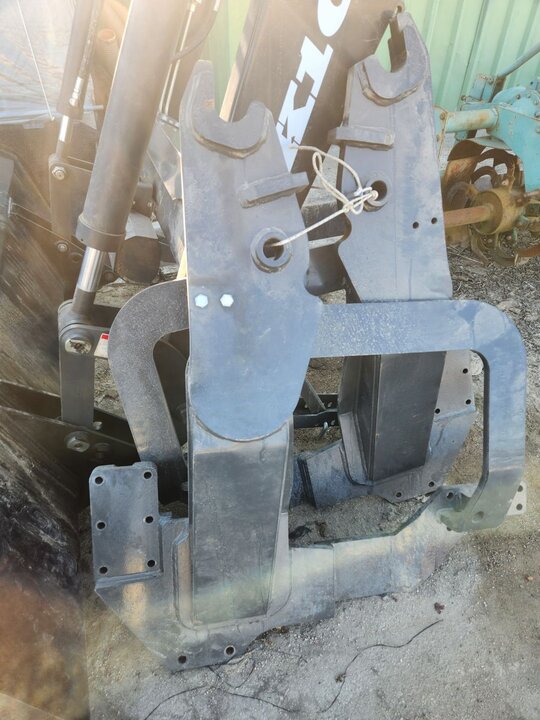 Daedong Tractor HX1200 (127hp) 앞좌측면