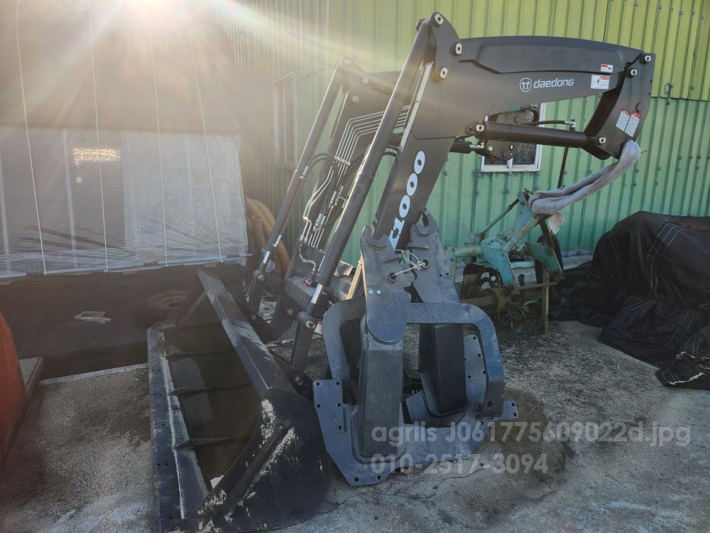 Daedong Tractor HX1200 (127hp) 뒤우측면