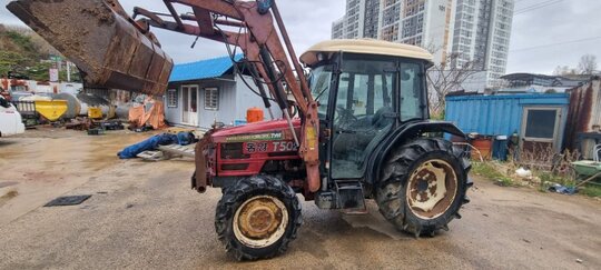 TYM 트랙터 T502 (50마력) 앞좌측면