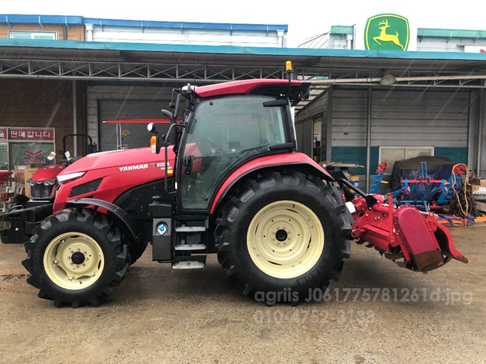 얀마 트랙터 YT5113A (113마력) 뒤우측면