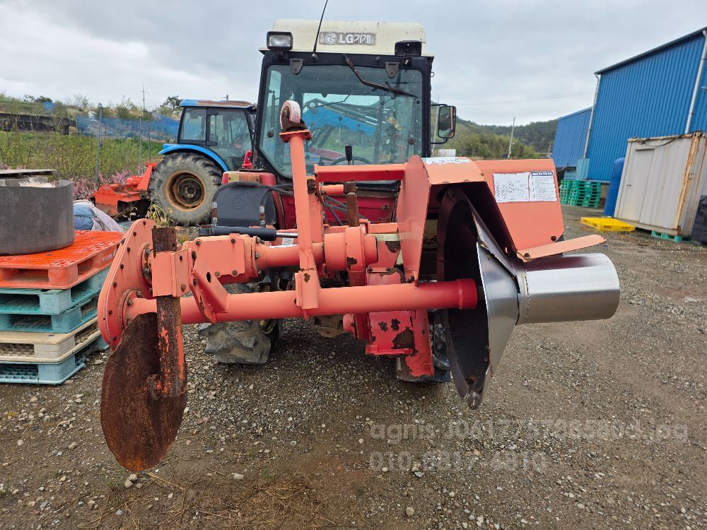  Tractor 모름  뒤우측면