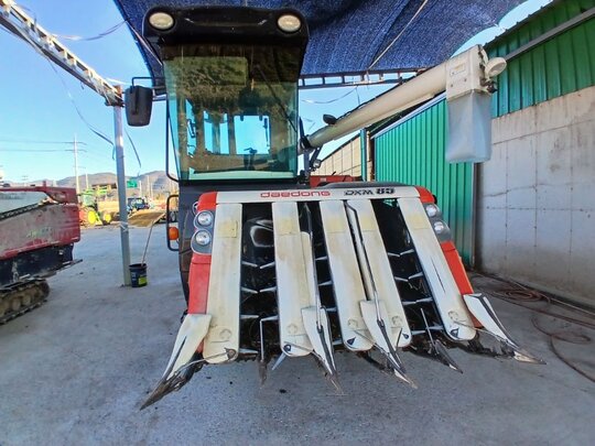 대동 콤바인 DXM85GF-C5 (5조식) 앞좌측면