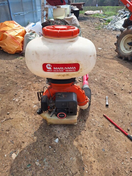 마루야마  비료살포기  일산 6070 앞좌측면
