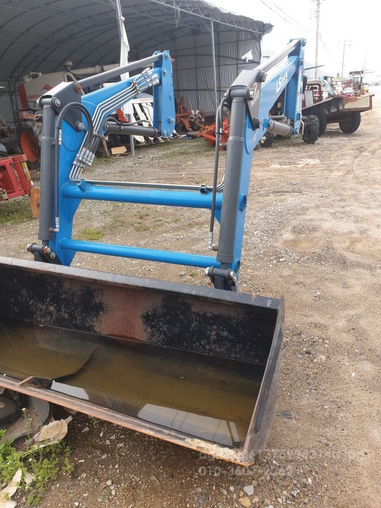 LS Tractor MT3.58 (58.9hp) 뒤우측면