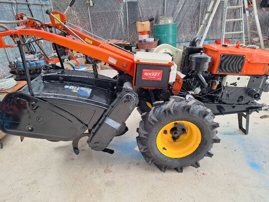 대동 경운기 DT100 (10마력) 앞좌측면