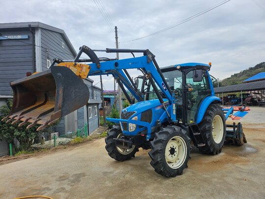 LS Tractor MT5.68 (68.9hp) 앞좌측면
