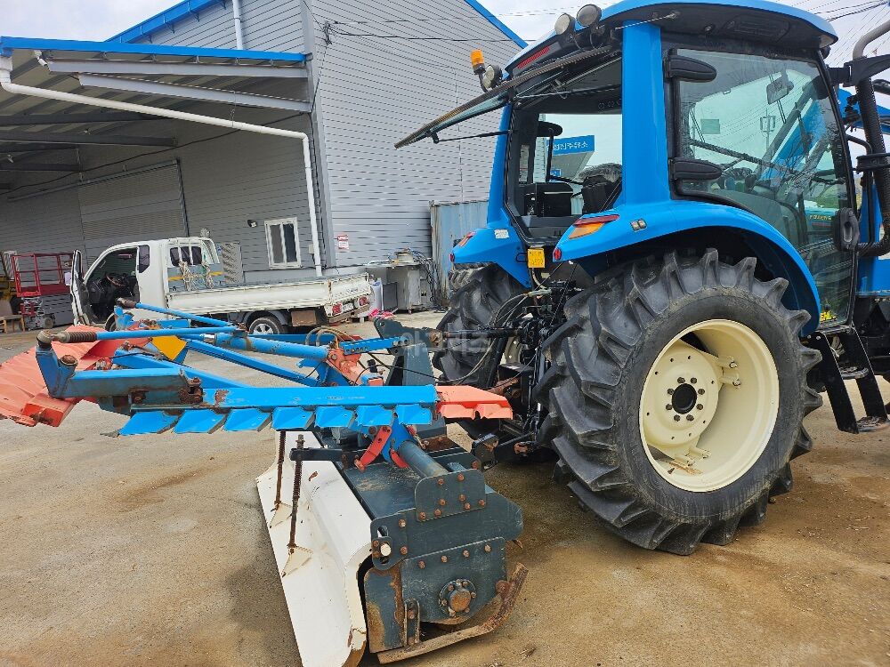 LS Tractor MT5.68 (68.9hp) 뒤우측면