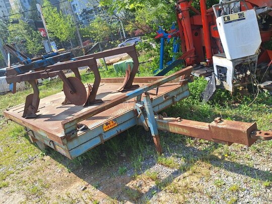 쟁기 쟁기 쟁기 앞좌측면