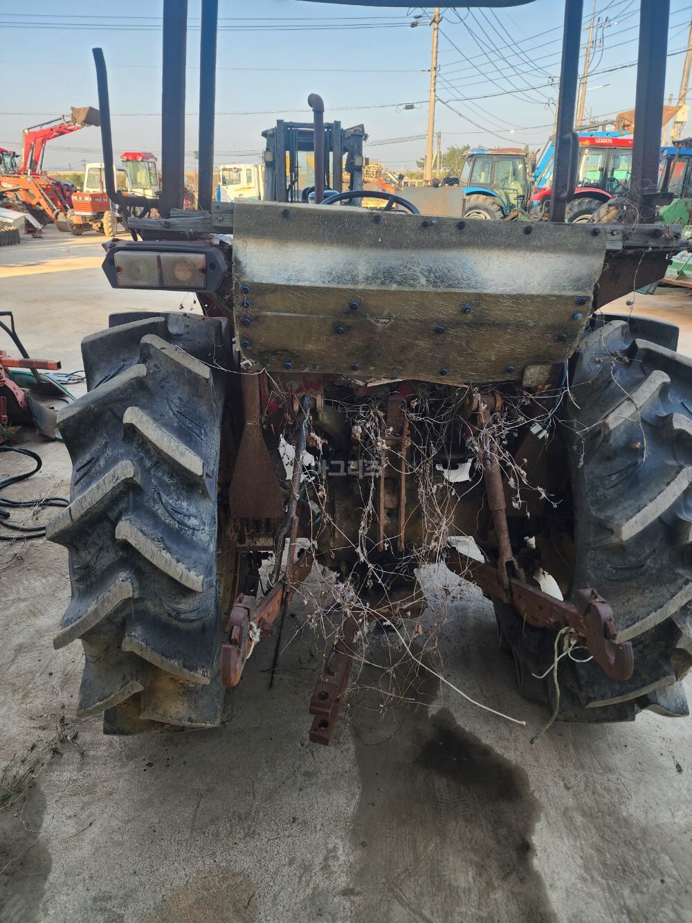Kukje Tractor 포르테 39 (39hp) 뒤우측면