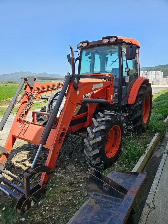 Daedong Tractor PX1000 (100hp) 앞좌측면