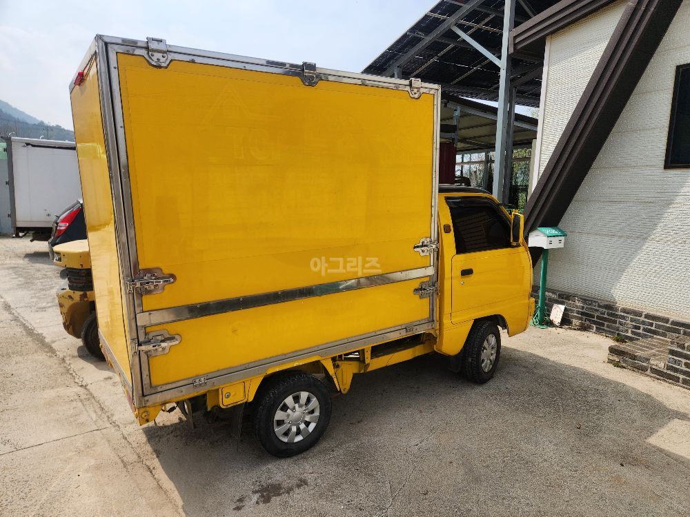  라보 100  뒤우측면