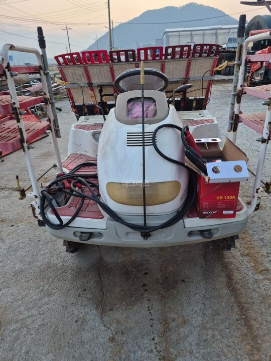 Yanmar Rice transplanter VP6 (6Rows) 앞좌측면