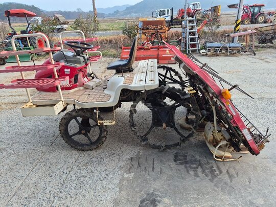 Kukje Rice transplanter RGO-6 (6Rows) 앞좌측면
