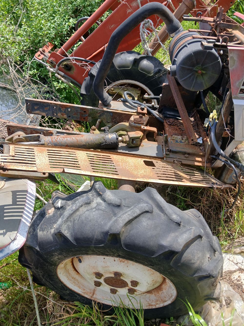 Kukje Tractor F3550 (35hp) 뒤우측면