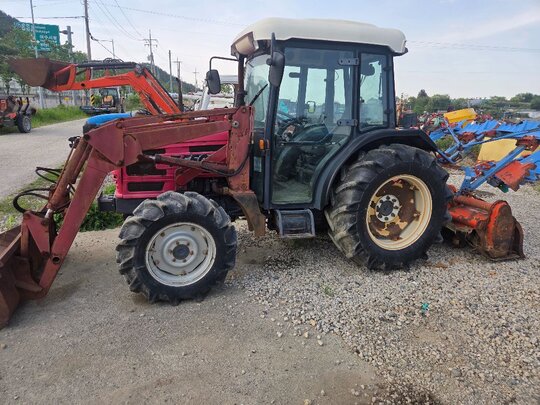 TYM Tractor T550 (55hp) 앞좌측면