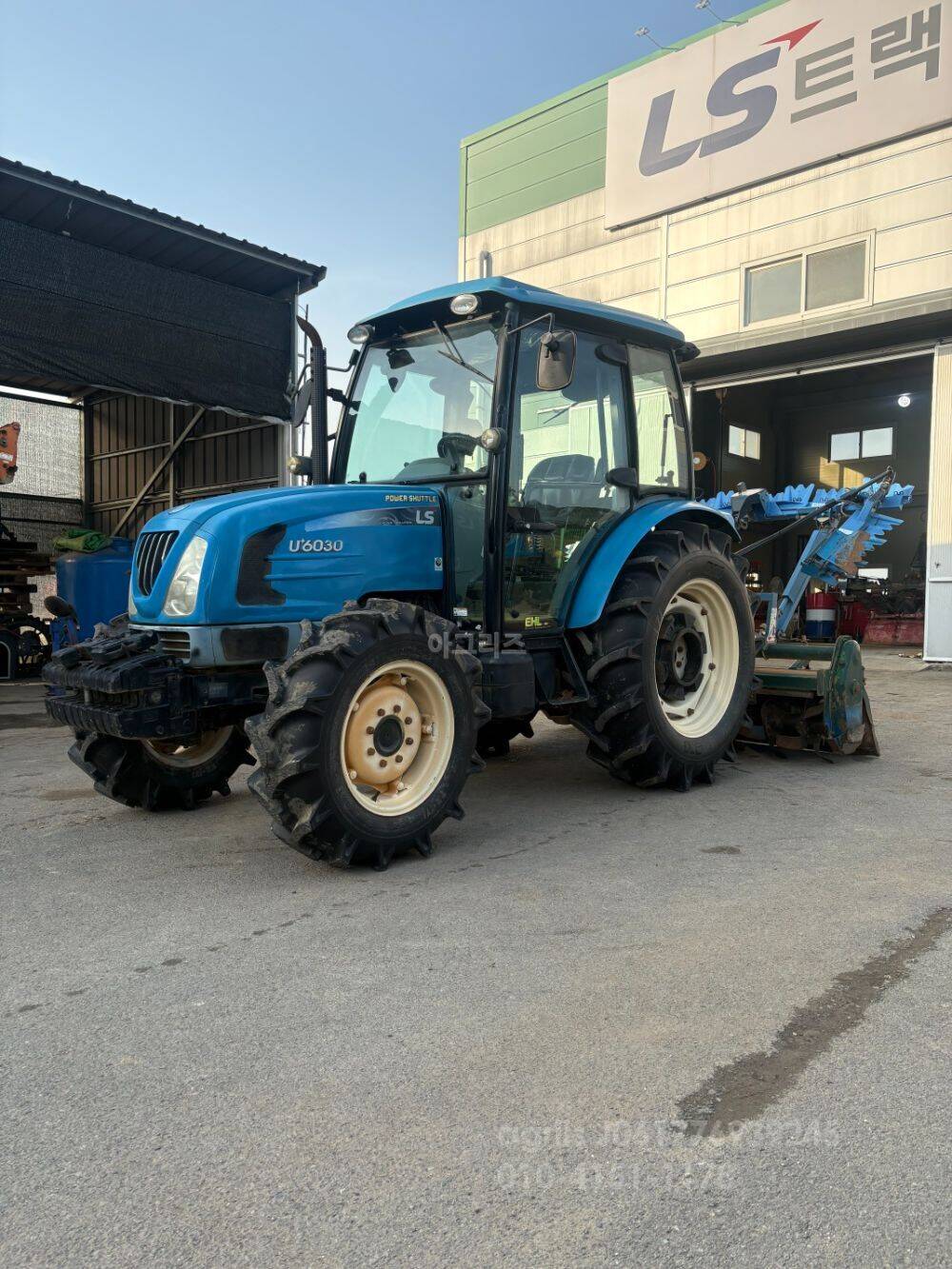 LS Tractor U6030 (60hp) 뒤우측면