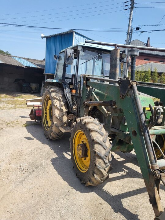 존디어 트랙터 1750 (53마력) 앞좌측면