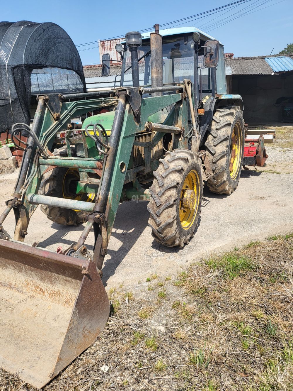 JohnDeere Tractor 1750 (53hp) 뒤우측면