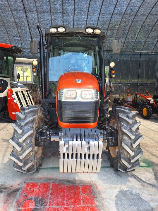 Daedong Tractor 트렉터 MX,80 (80hp) 앞좌측면