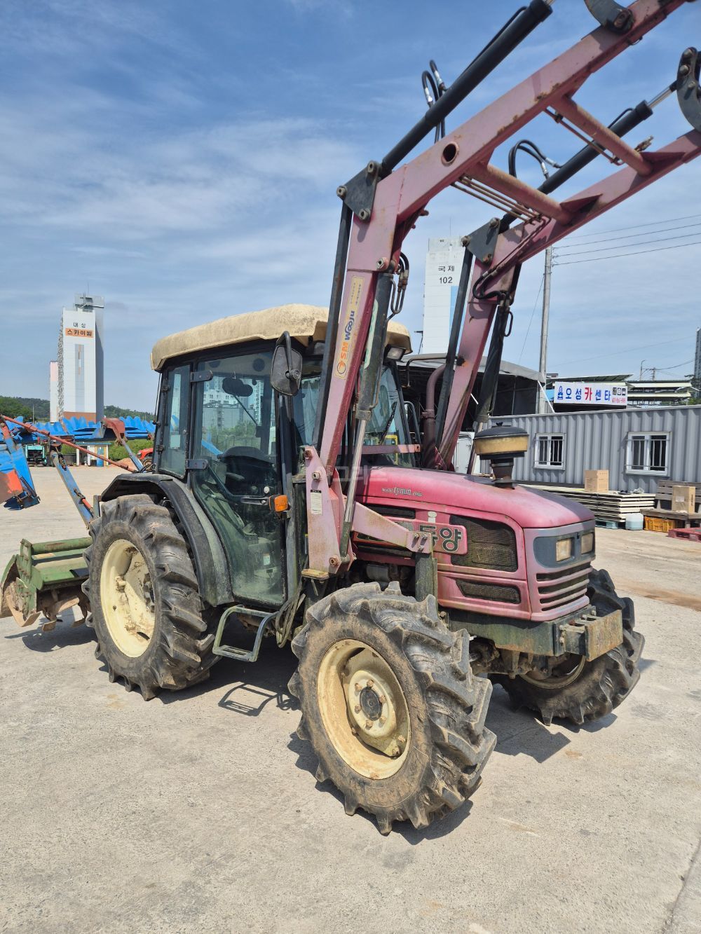 TYM 트랙터 T550 (55마력) 뒤우측면