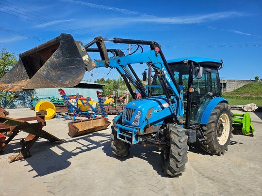 LS Tractor U6162 (62hp) 앞좌측면