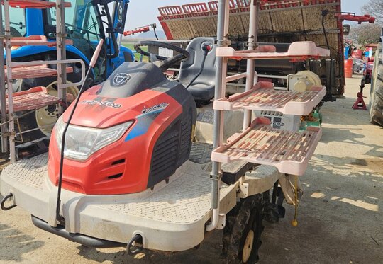 Daedong Rice transplanter ERP60D (6Rows) 앞좌측면