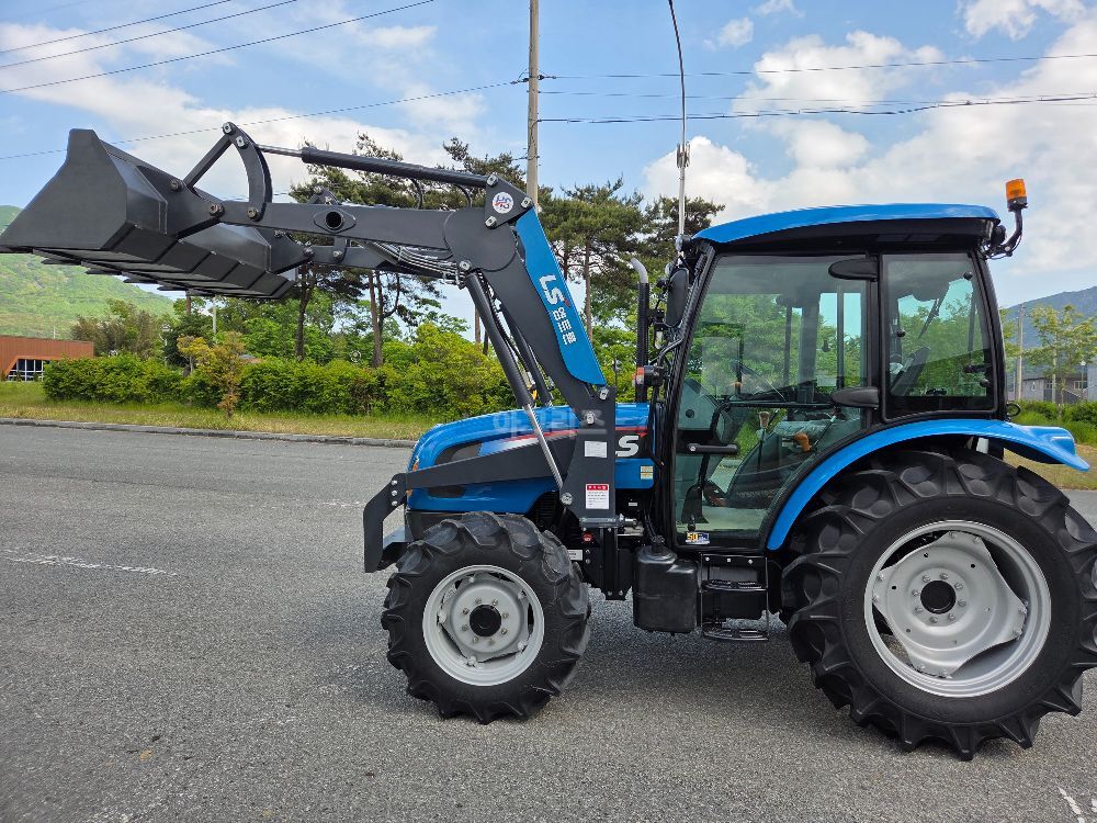 LS Tractor XU6155 (55.7hp) 뒤우측면