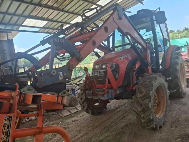 Daedong Tractor D702 (70hp) 뒤우측면