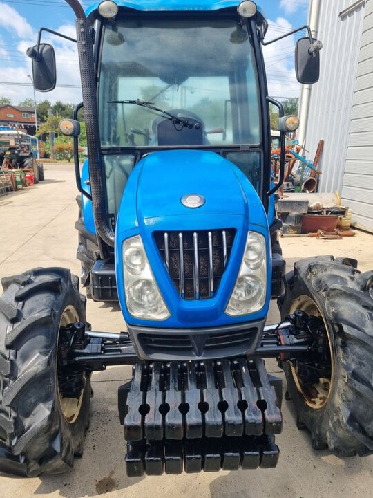 LS 트랙터 U6152 (52마력) 앞좌측면