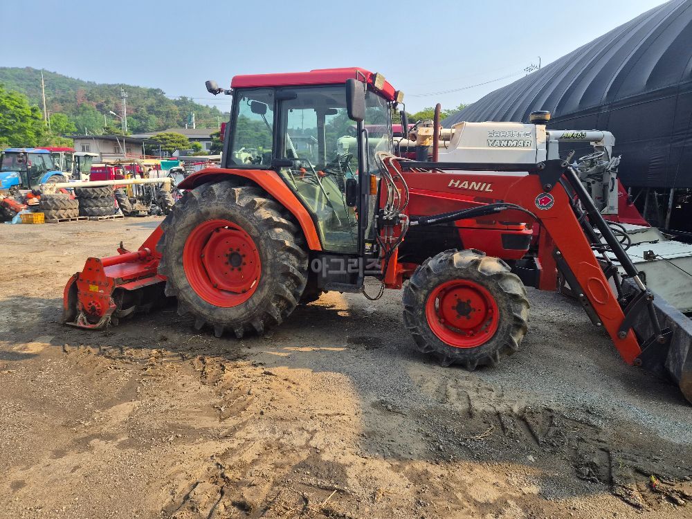 구보다 트랙터 GM73 (73마력) 뒤우측면