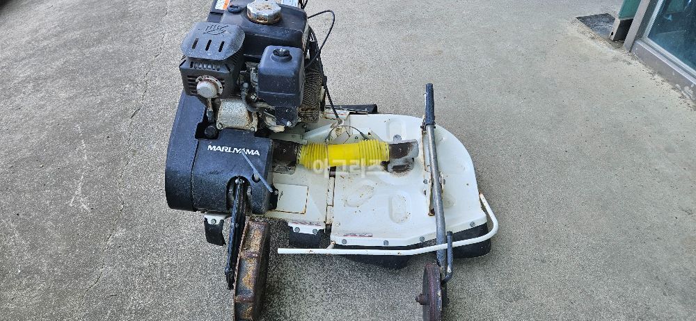  논두렁제초기논둑제초기 MGC-705RD-F  뒤우측면
