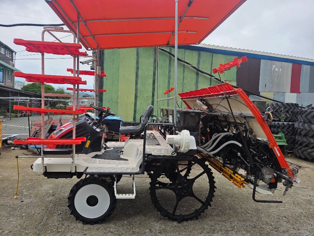 Daedong Rice transplanter DRP80 (8Rows) 뒤우측면