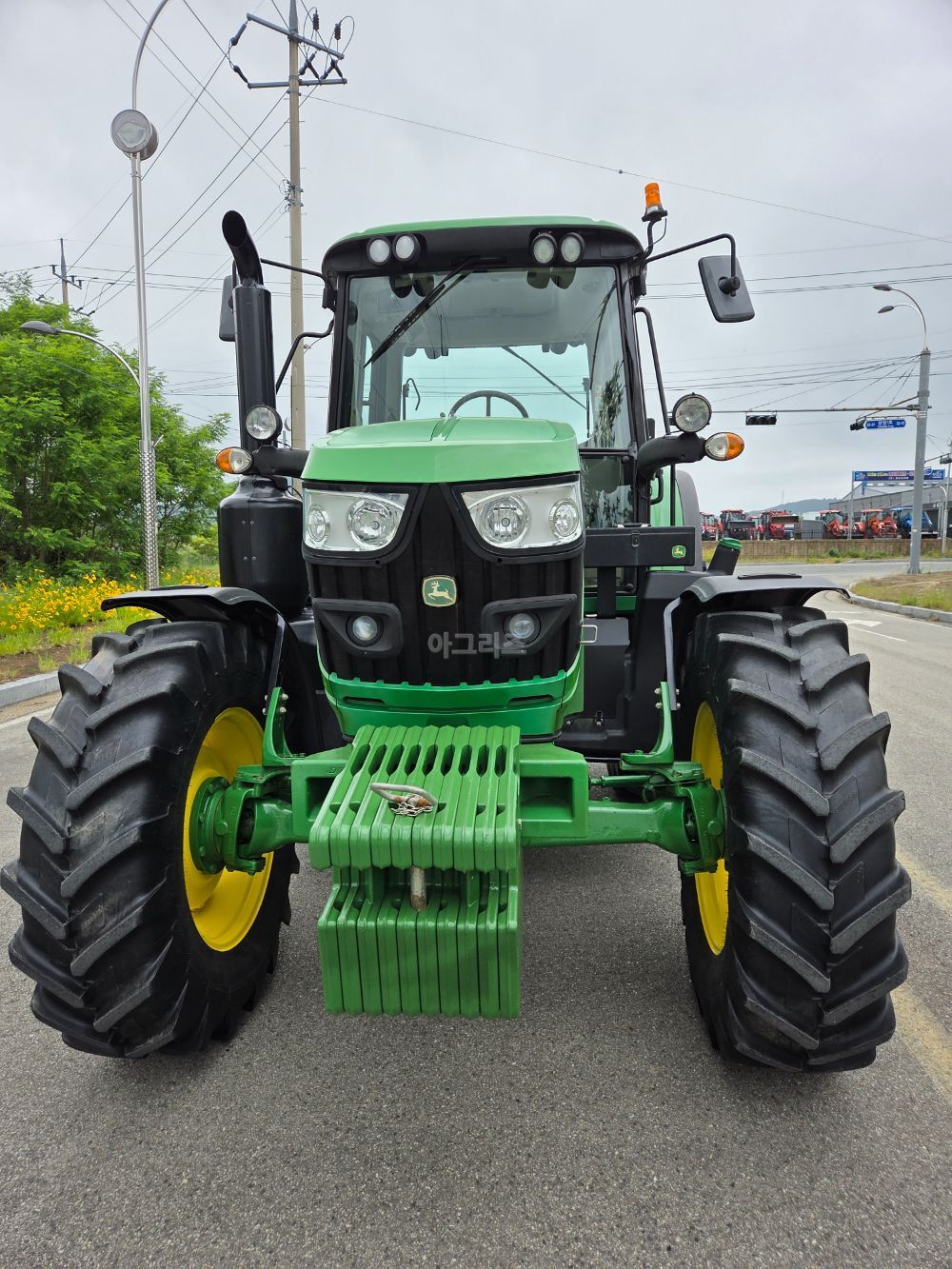 JohnDeere Tractor 6110M (110hp) 뒤우측면