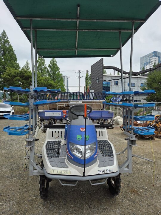 TYM 이앙기 PZ623 (6조식) 앞좌측면